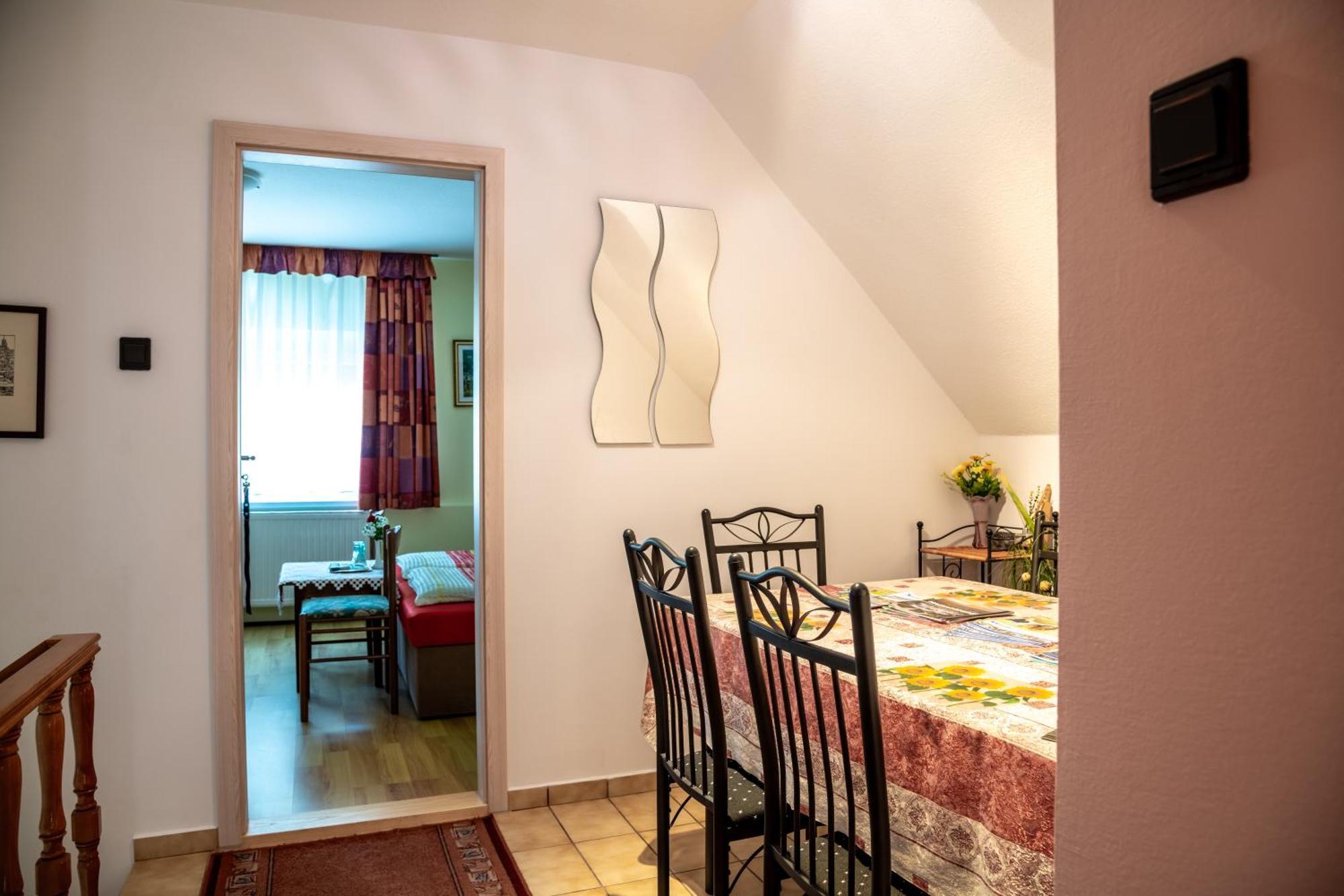 Magdalena Apartmanhaz 凯斯特海伊 外观 照片