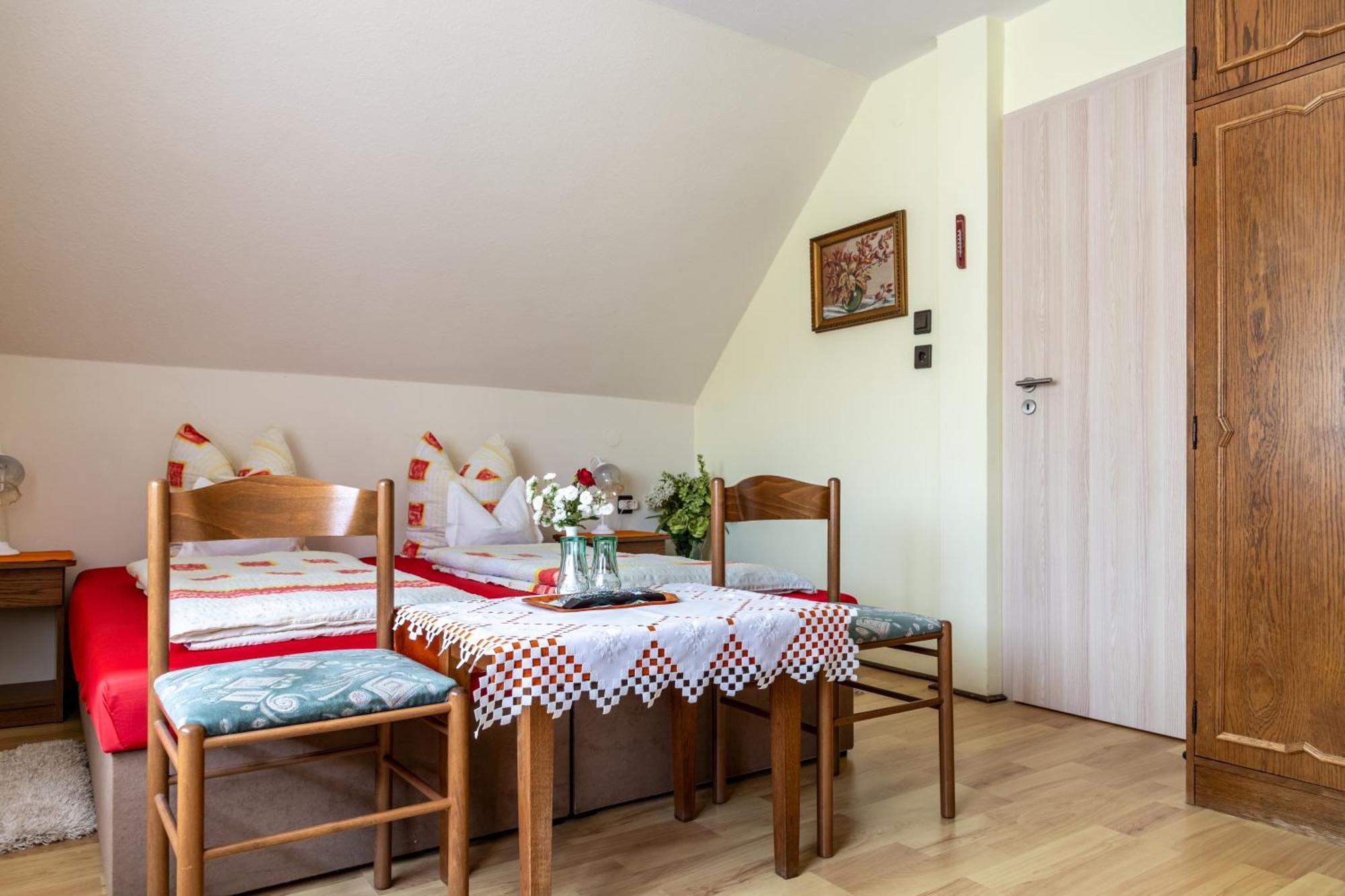 Magdalena Apartmanhaz 凯斯特海伊 外观 照片