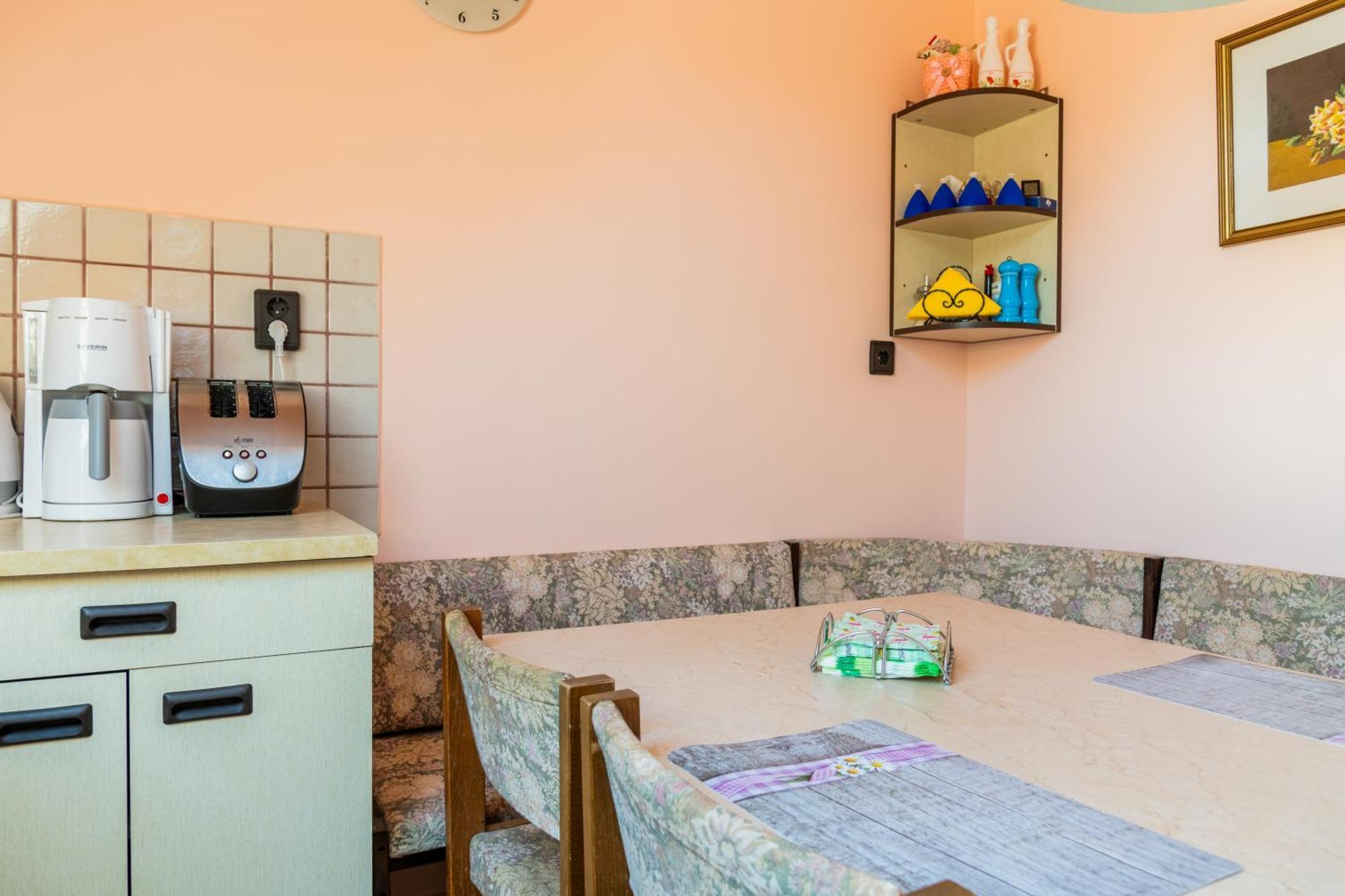 Magdalena Apartmanhaz 凯斯特海伊 外观 照片