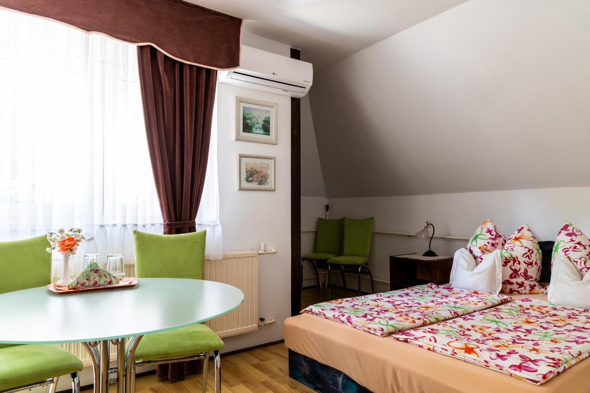 Magdalena Apartmanhaz 凯斯特海伊 外观 照片